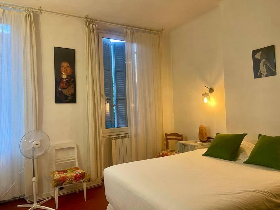 Logis Confortable - Accueillant Марсель Экстерьер фото